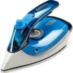 Ferro da stiro BLACK&DECKER da viaggio 1000 Watt colore Azzurro BXIR1000E